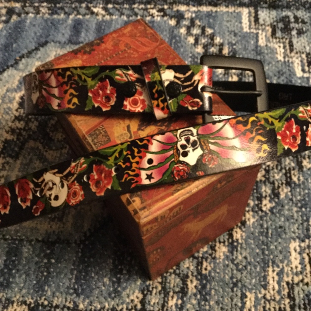 Silver Star Unisex Belt Leather Black Skull Rose L